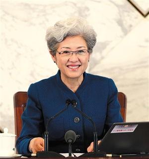 郝时远和傅莹女儿照片,家族风采与青春魅力